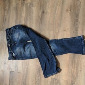 Curvy Boot Jeans